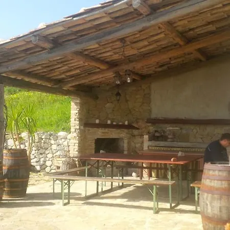 Semesterbostad Fly On The Castle Roccella Ionica